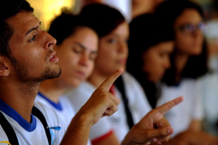 Quantos Surdos Existem No Brasil 2018 Ibge