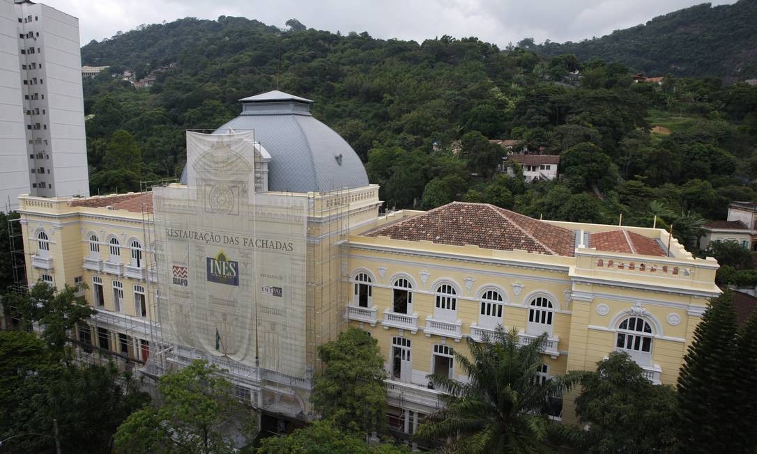 Primeira escola de surdos no Brasil 1857